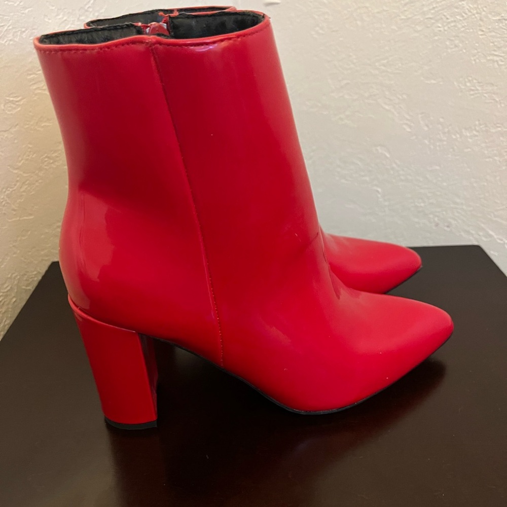 TOP Moda Red Heeled Boots - Picture 2 of 3